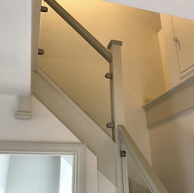Staircase glass balustrades